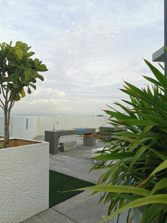 Kajang Industrial House With Olympic Size Swimming Pool Apartment Exterior foto